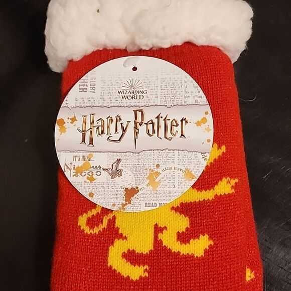 Harry Potter socks NWT GRYFINDOR - Picture 3 of 4